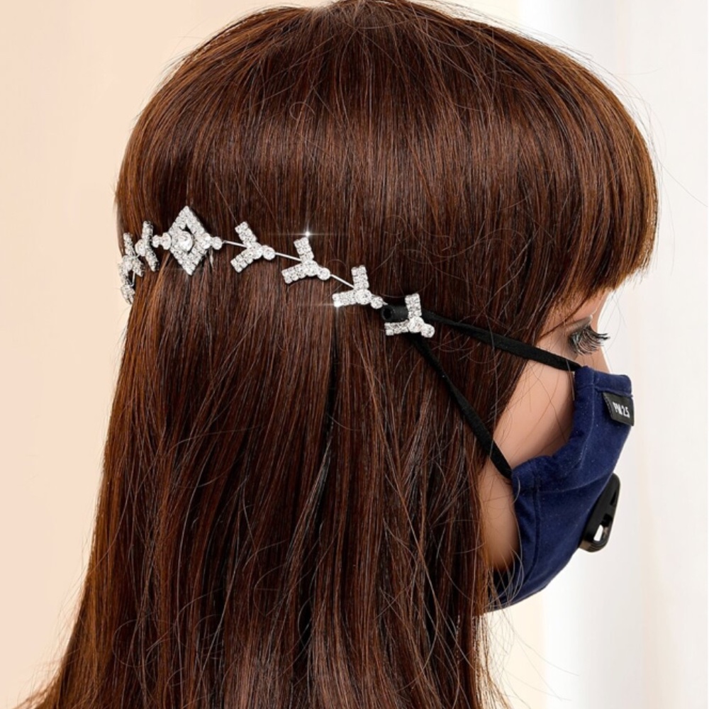 Geometric Face Mask Hair Clip